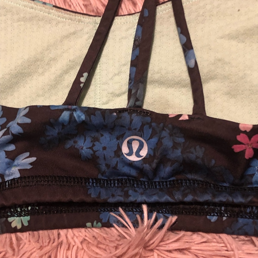 Lululemon sports bra - Picture 4 of 5